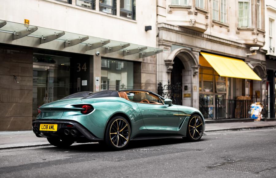  Aston Martin Vanquish Zagato Speedster 2018 года  (UK) (фото 29 из 52)